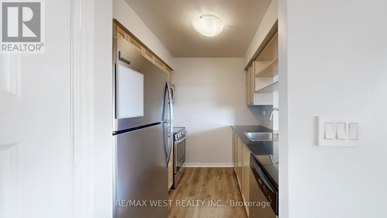 2108 - 215 QUEEN STREET EAST Image 10