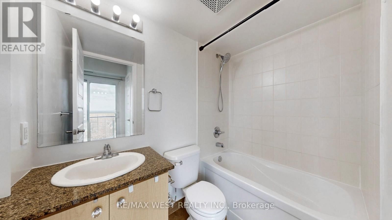 2108 - 215 QUEEN STREET EAST Image 16