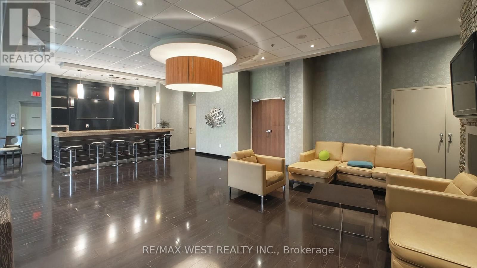 2108 - 215 QUEEN STREET EAST Image 32