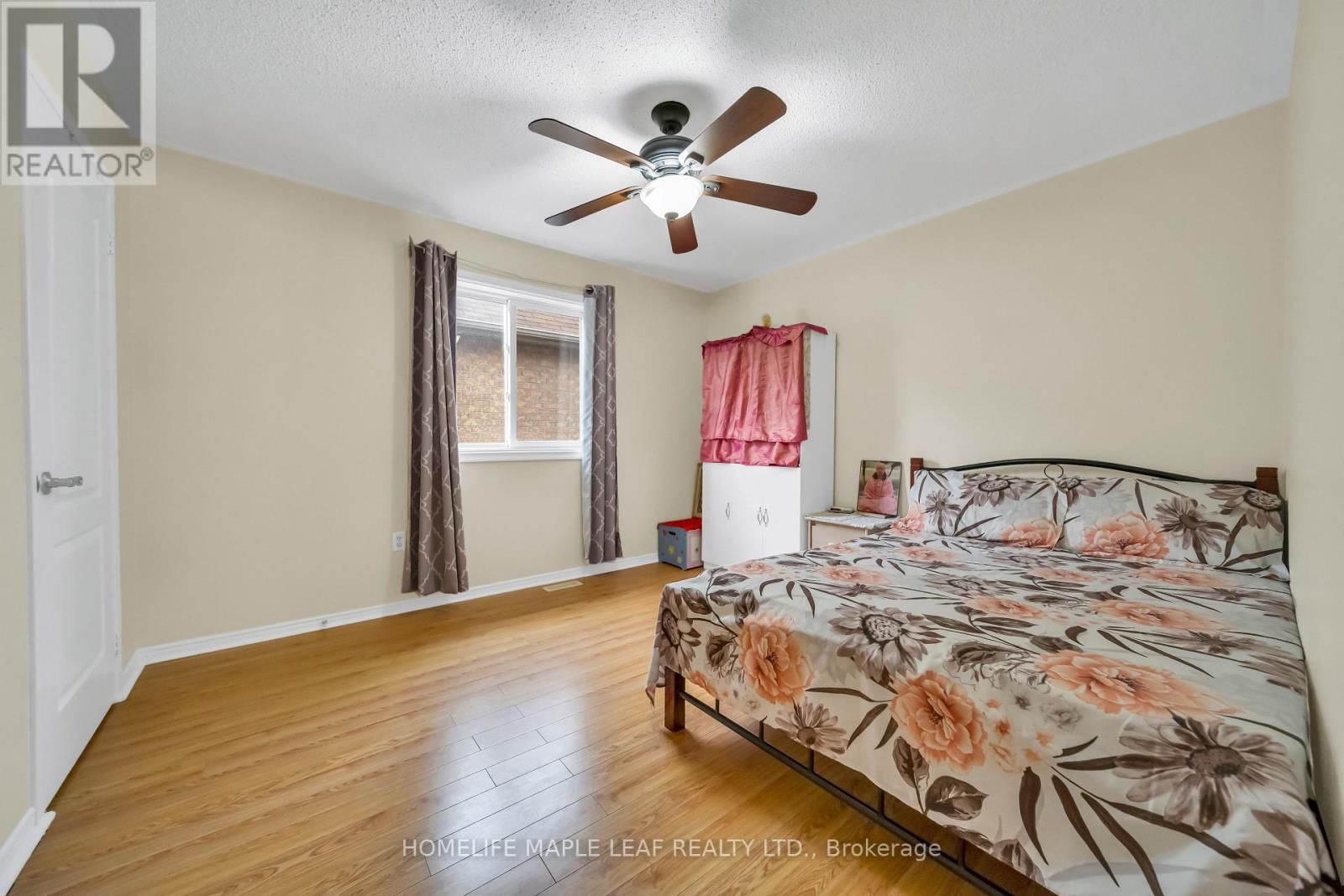87 SOFTNEEDLE AVENUE Image 37