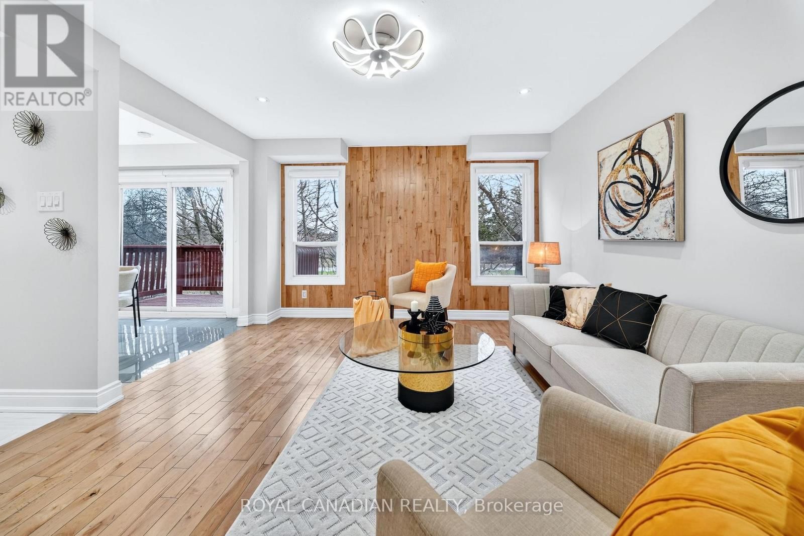 44 RUSHMORE CRESCENT Image 18