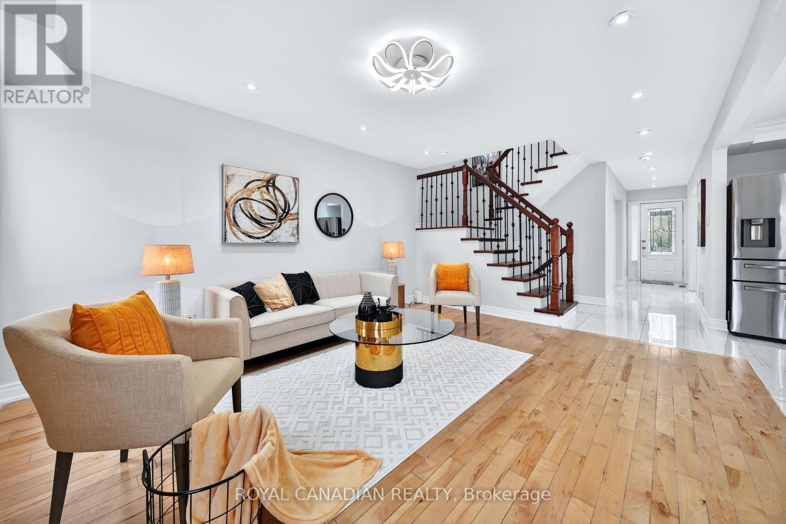 44 RUSHMORE CRESCENT Image 19