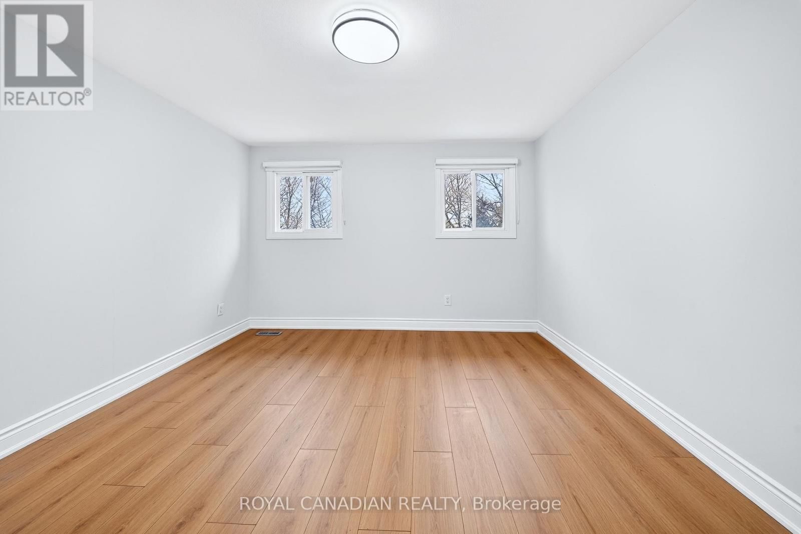 44 RUSHMORE CRESCENT Image 38