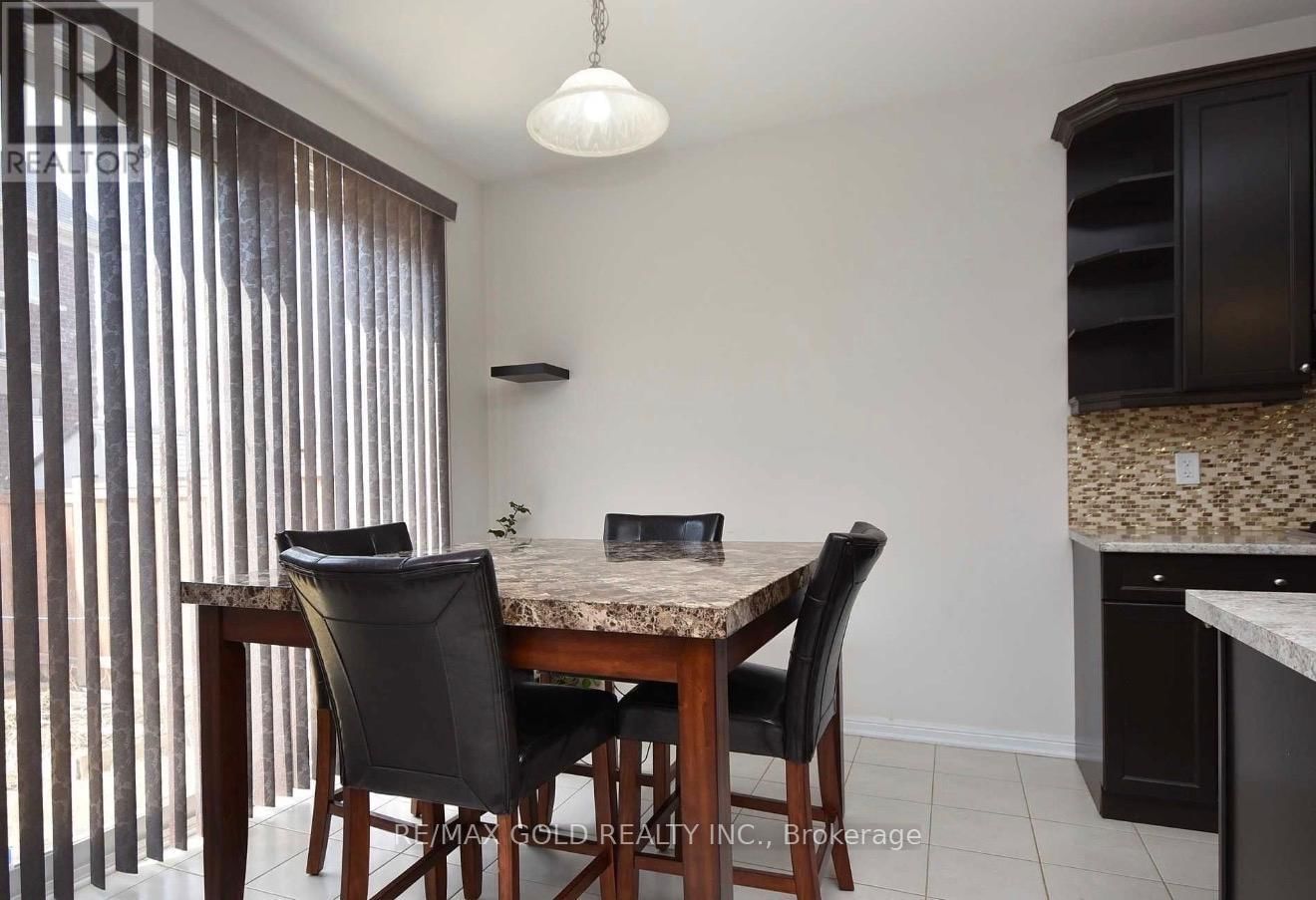 94 ROBERT PARKINSON DRIVE Image 11