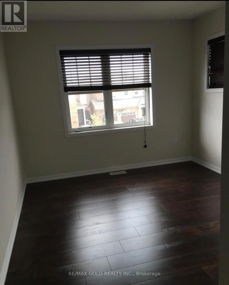 94 ROBERT PARKINSON DRIVE Image 12