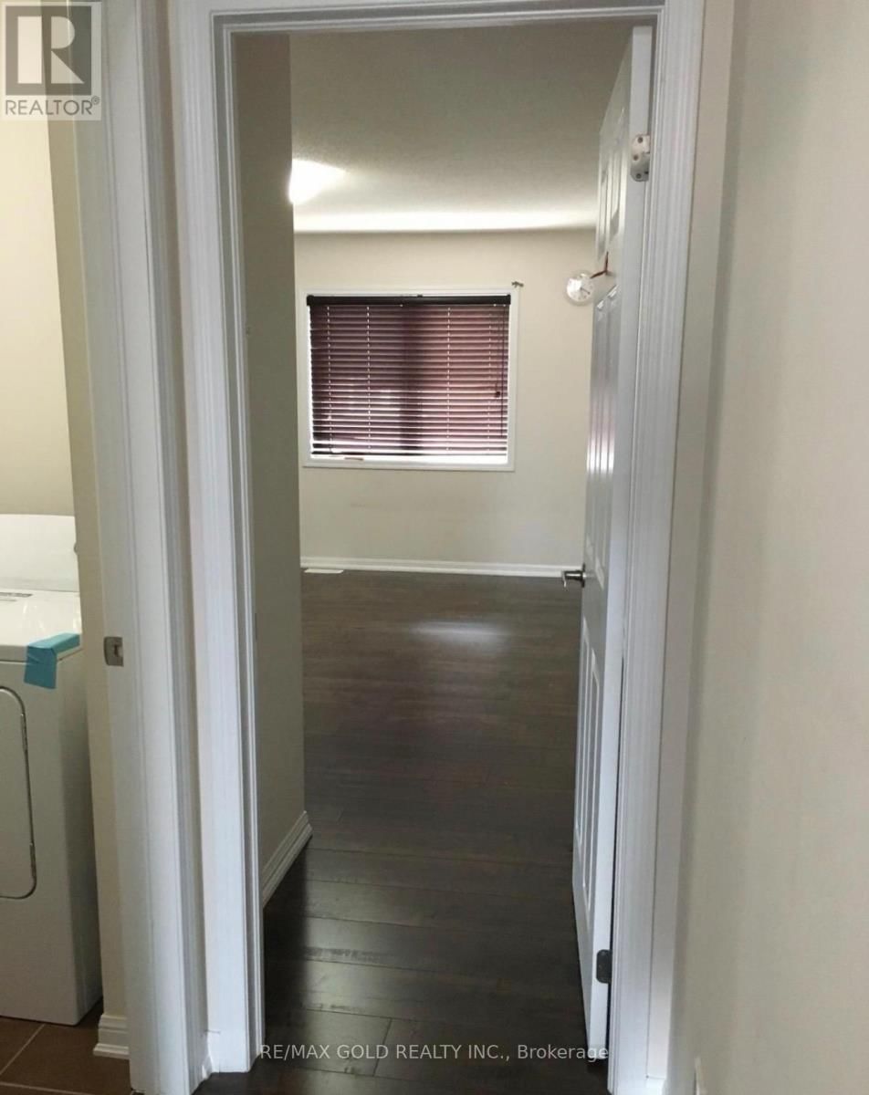 94 ROBERT PARKINSON DRIVE Image 17