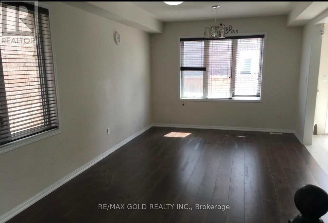 94 ROBERT PARKINSON DRIVE Image 19