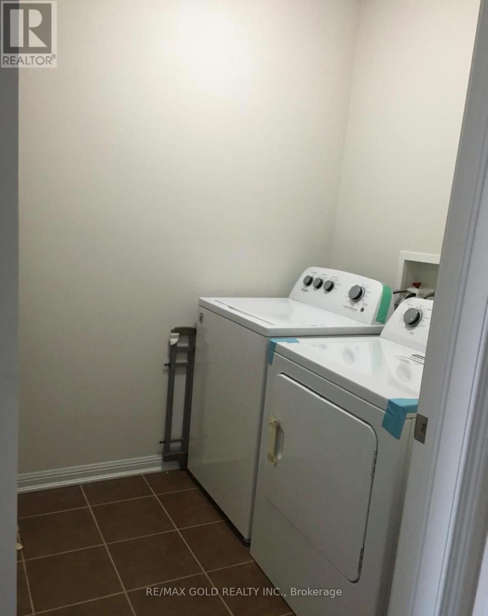 94 ROBERT PARKINSON DRIVE Image 22