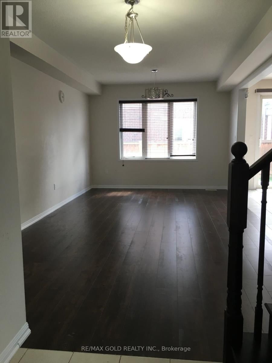 94 ROBERT PARKINSON DRIVE Image 5