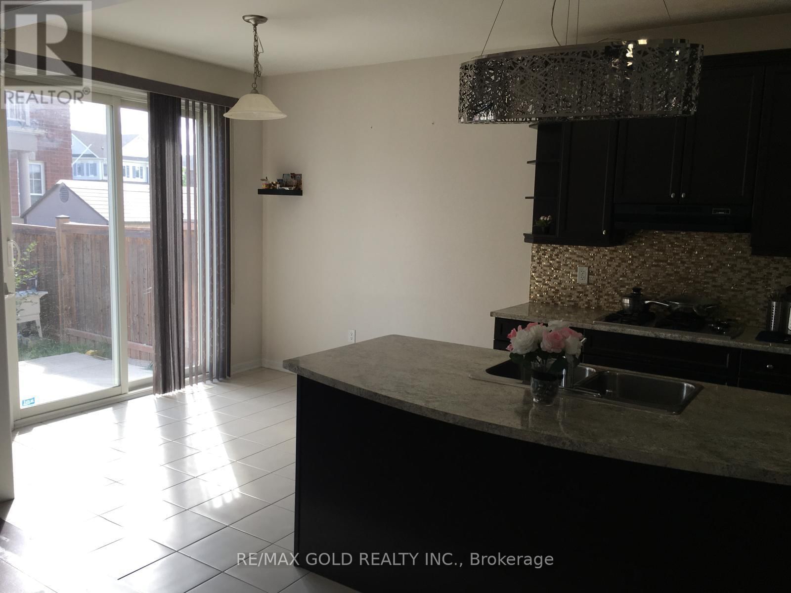 94 ROBERT PARKINSON DRIVE Image 9