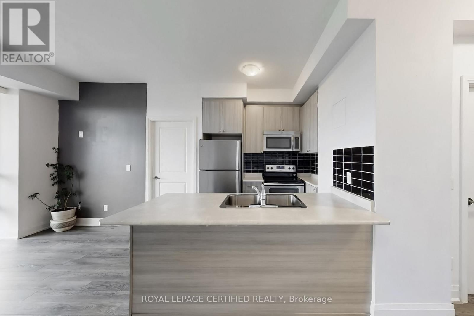 711 - 55 YORKLAND BOULEVARD Image 18