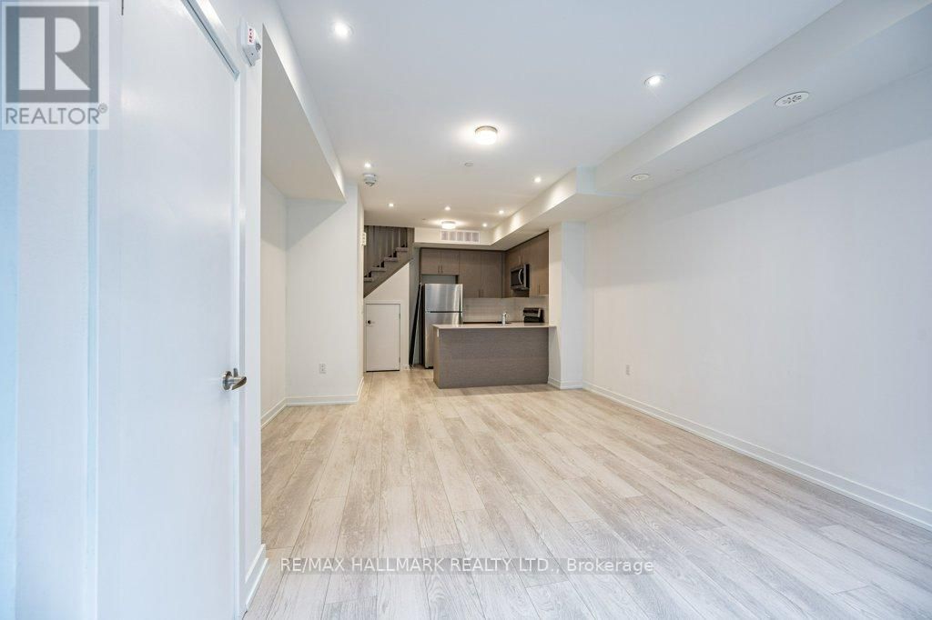 9 - 3566 COLONIAL DRIVE Image 2