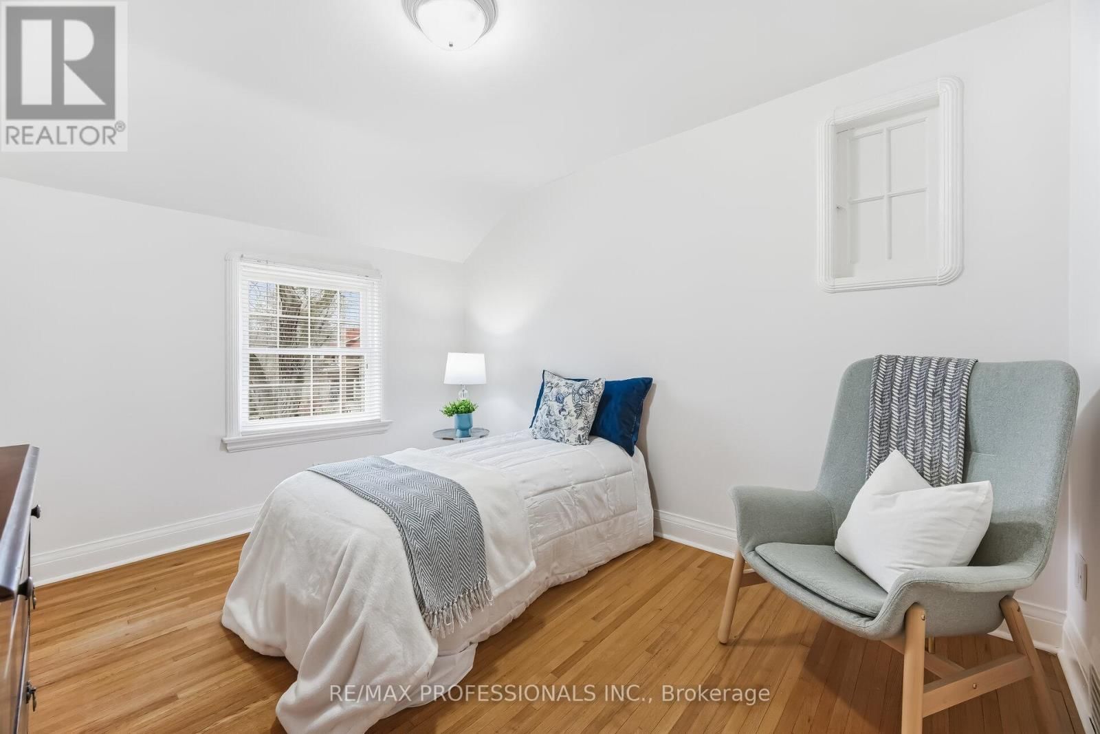 15 TWENTY-SEVENTH STREET Image 24