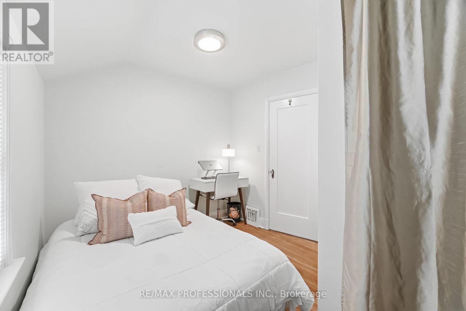 15 TWENTY-SEVENTH STREET Image 27