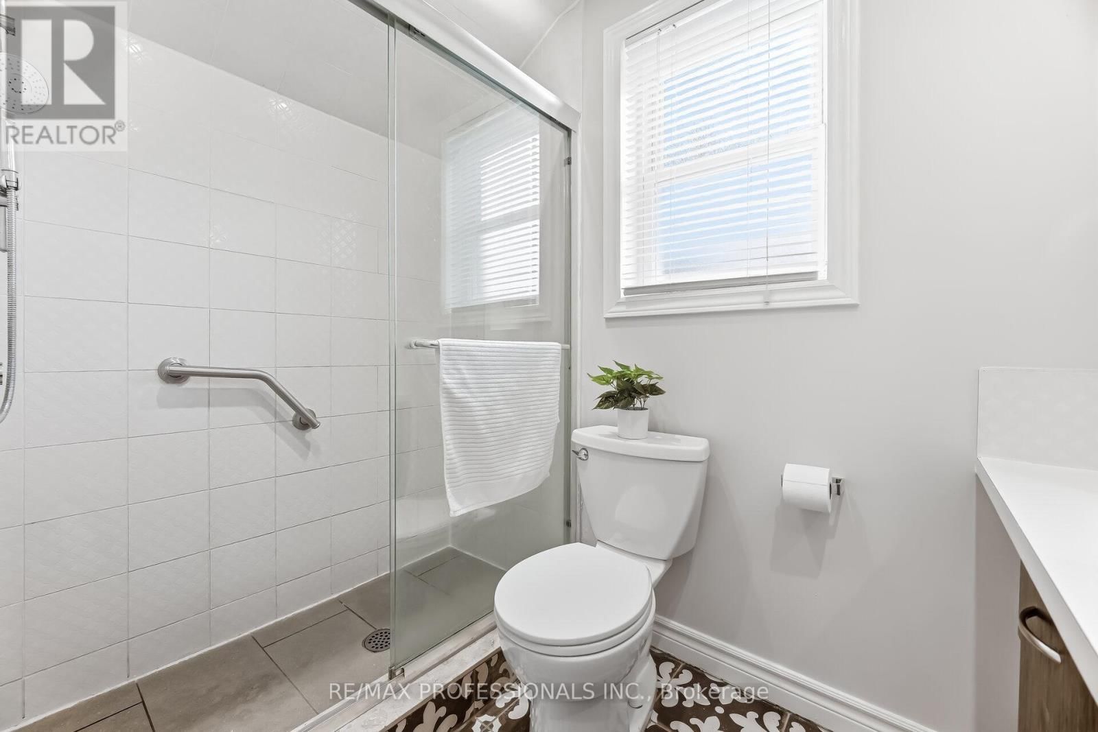 15 TWENTY-SEVENTH STREET Image 29