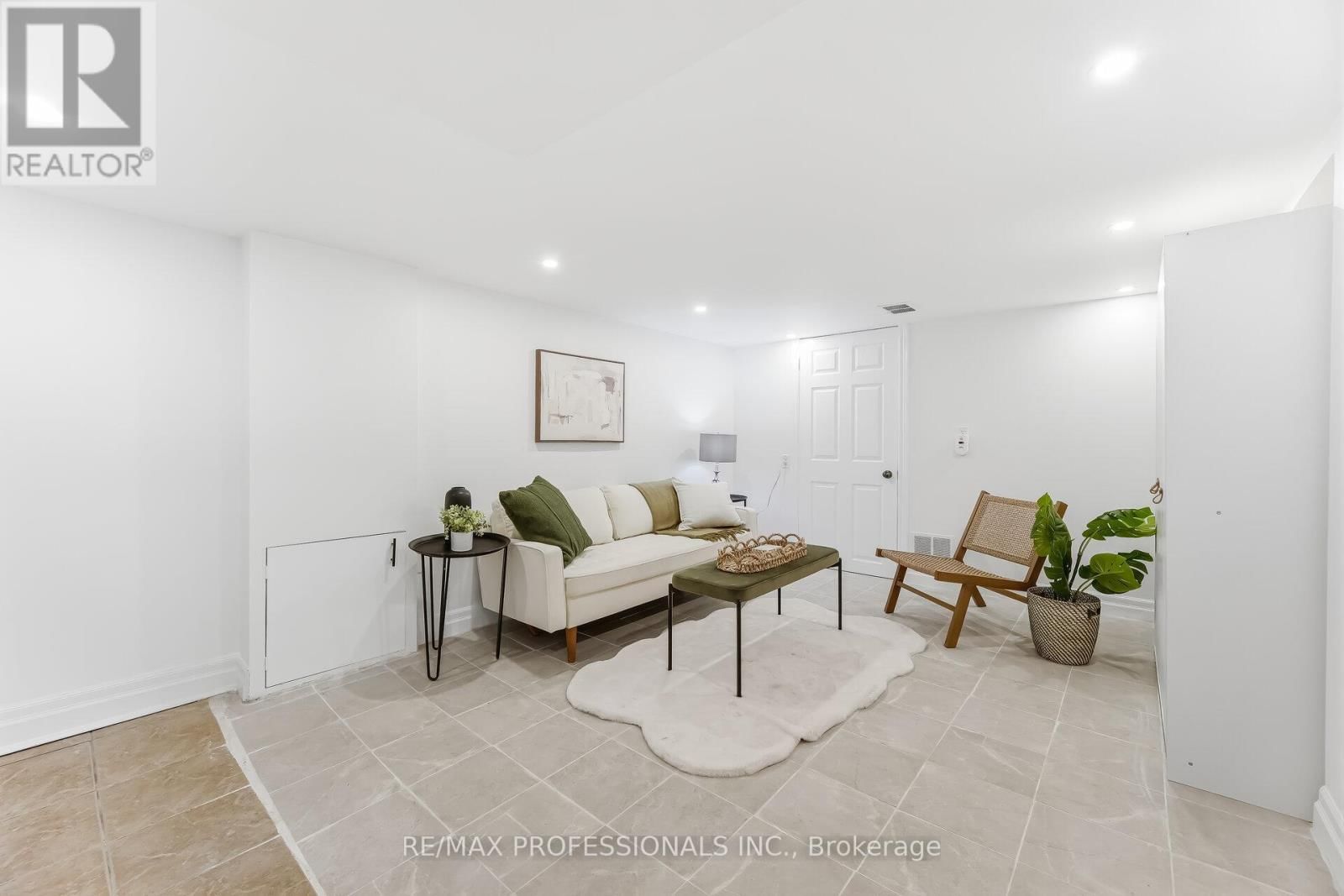 15 TWENTY-SEVENTH STREET Image 32