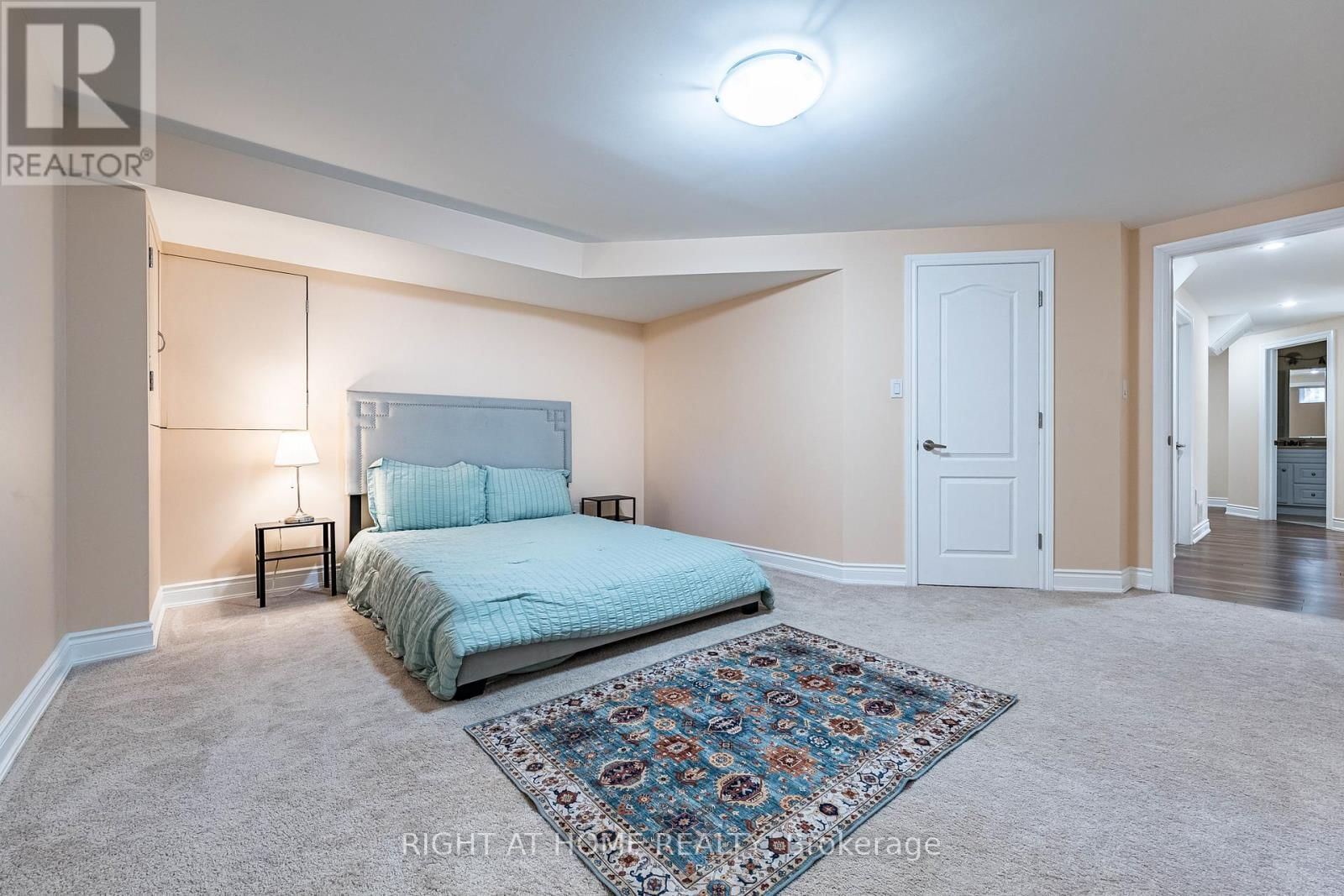 2204 CARPENTERS CIRCLE Image 40