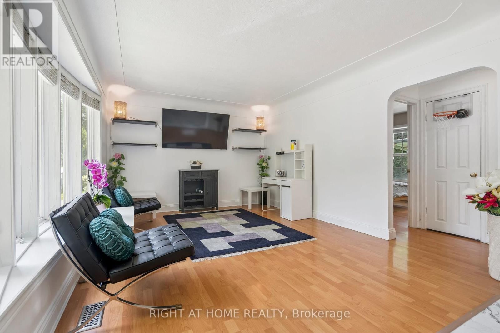 2343 MOUNTAINSIDE DRIVE Image 8