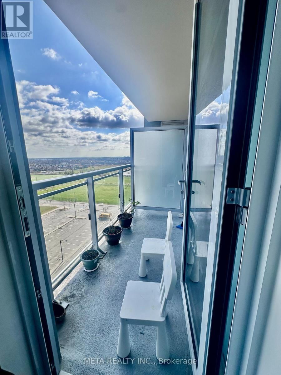 1105 - 1050 MAIN STREET Image 11