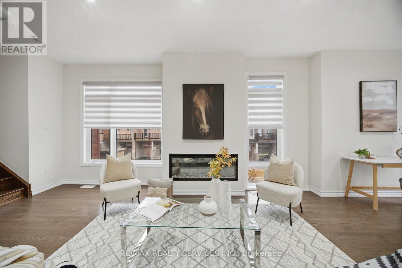 68 DONALD FICHT CRESCENT Image 17