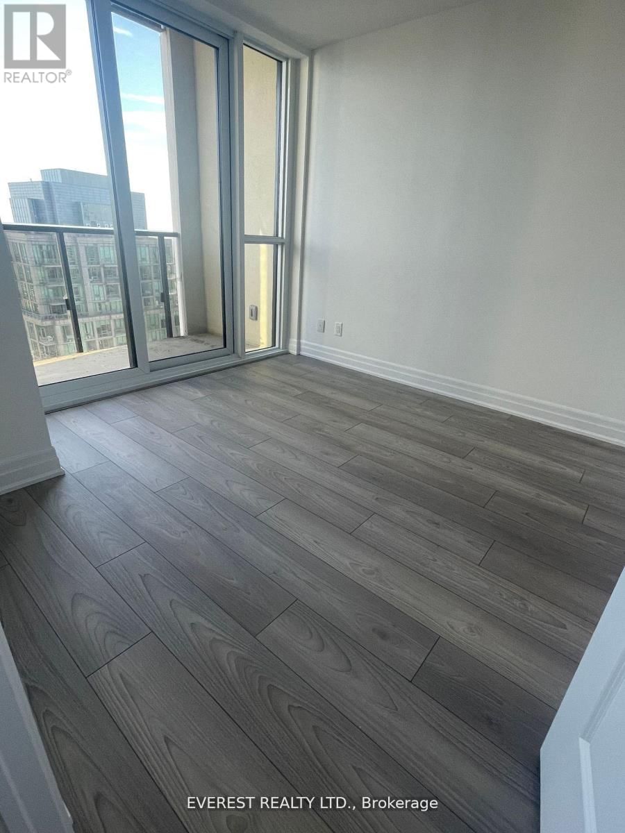 3307 - 36 ELM DRIVE WEST Image 5