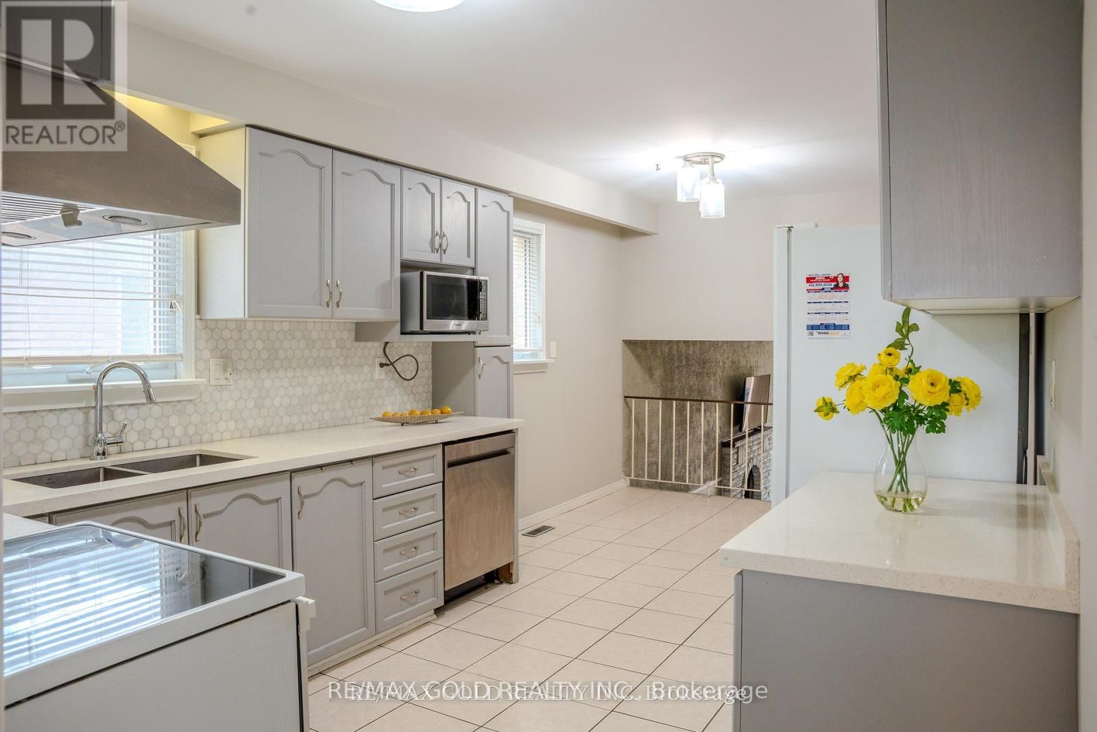 80 IVYBRIDGE DRIVE Image 11