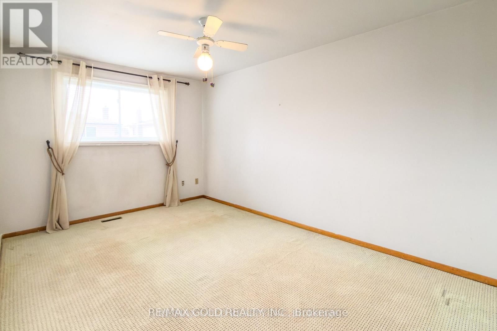 80 IVYBRIDGE DRIVE Image 23