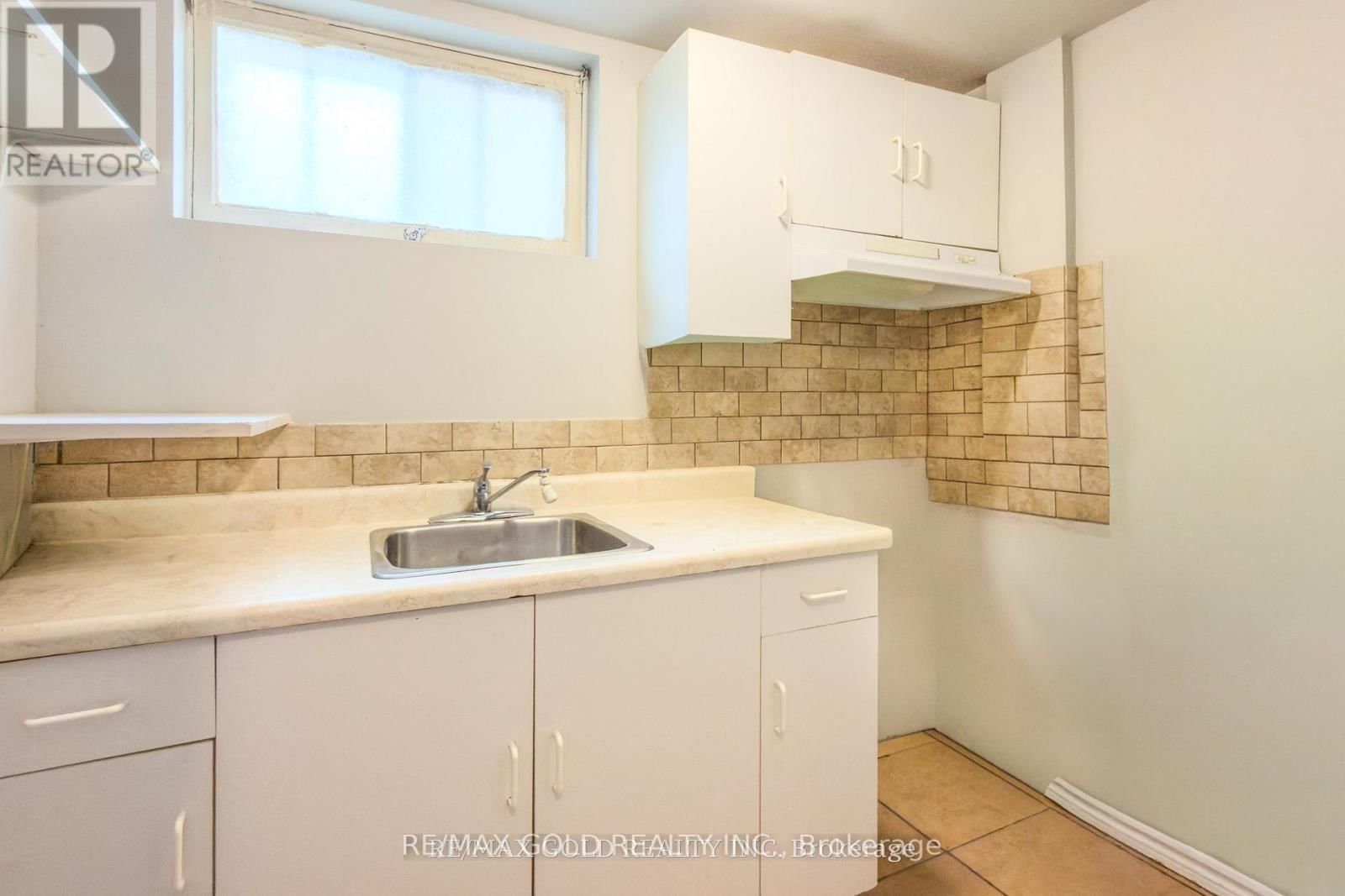 80 IVYBRIDGE DRIVE Image 30