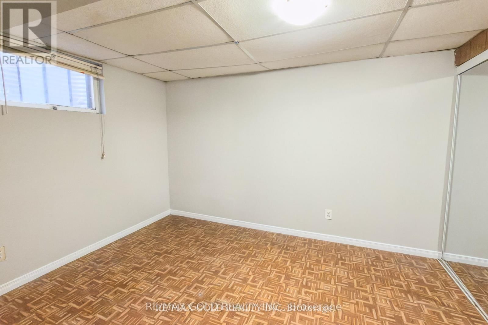 80 IVYBRIDGE DRIVE Image 31