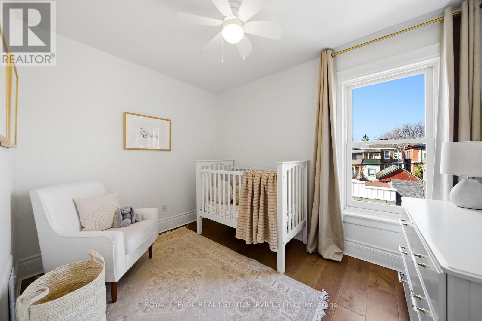 98 GALLEY AVENUE Image 25