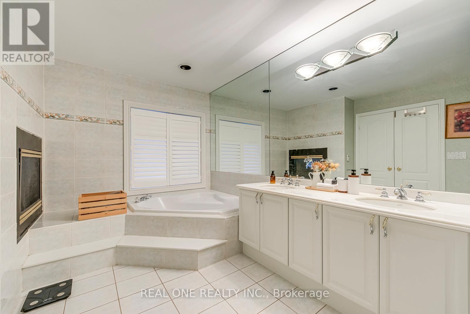 6 - 2250 ROCKINGHAM DRIVE Image 26