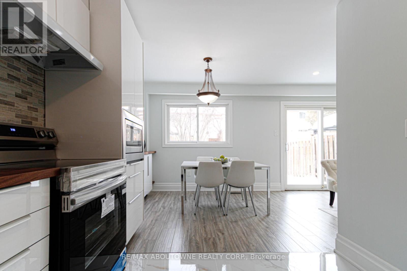 41 - 1532 LANCASTER DRIVE Image 13