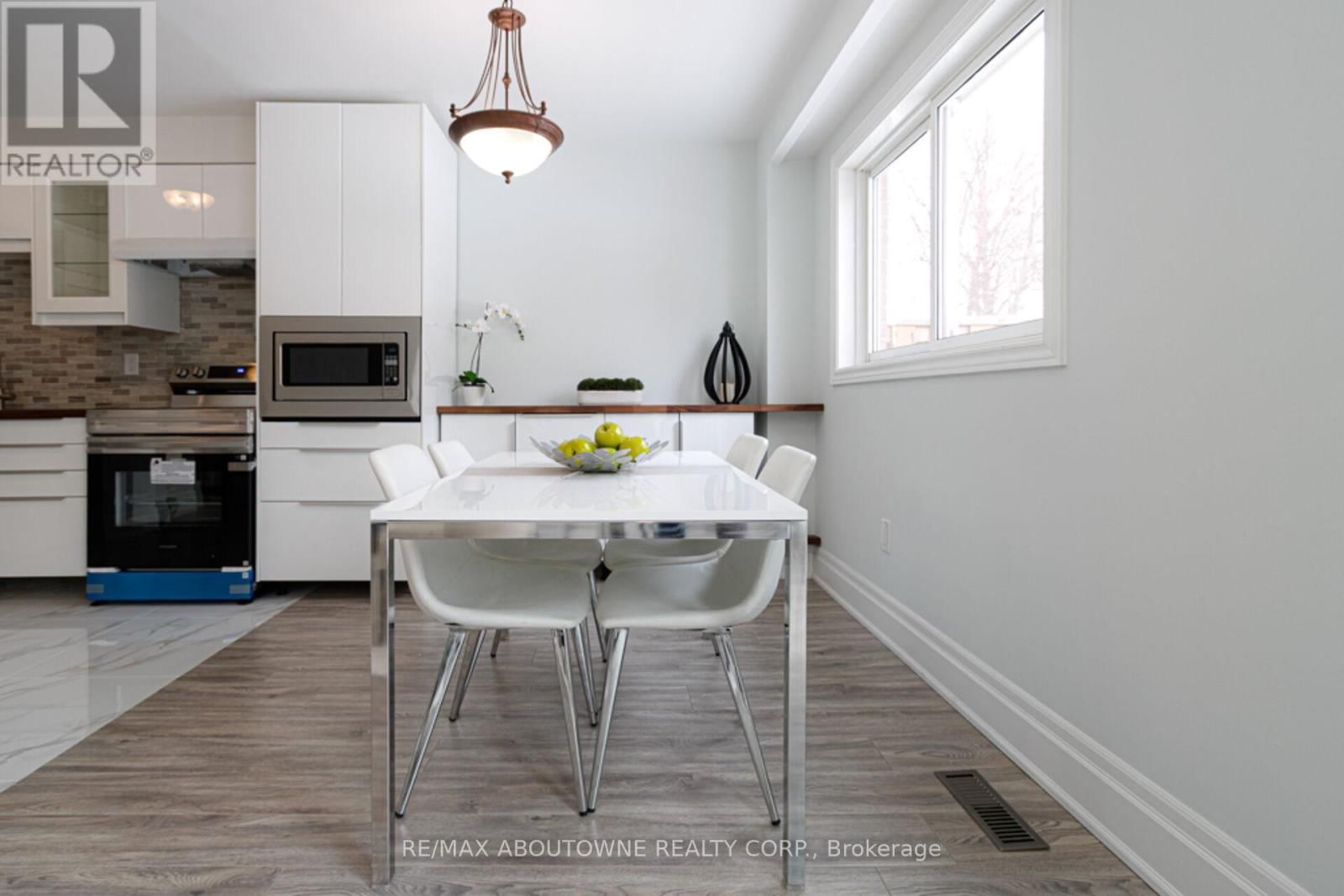 41 - 1532 LANCASTER DRIVE Image 14