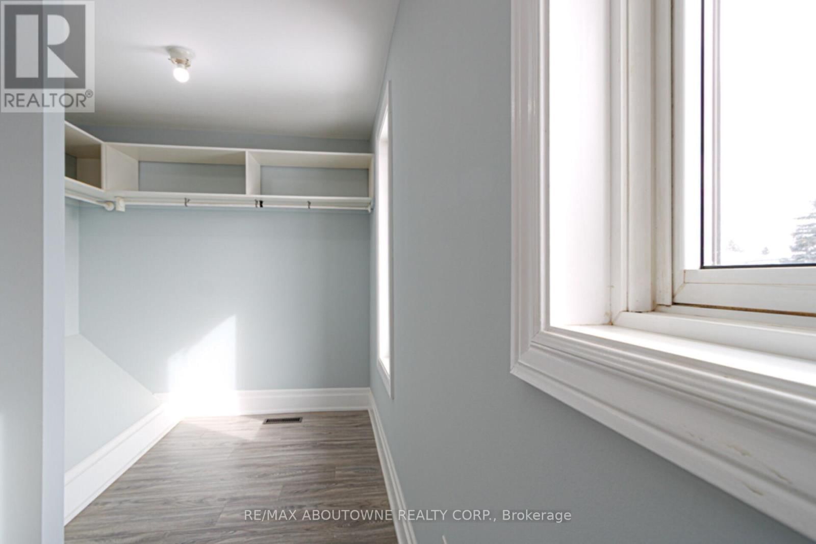 41 - 1532 LANCASTER DRIVE Image 21