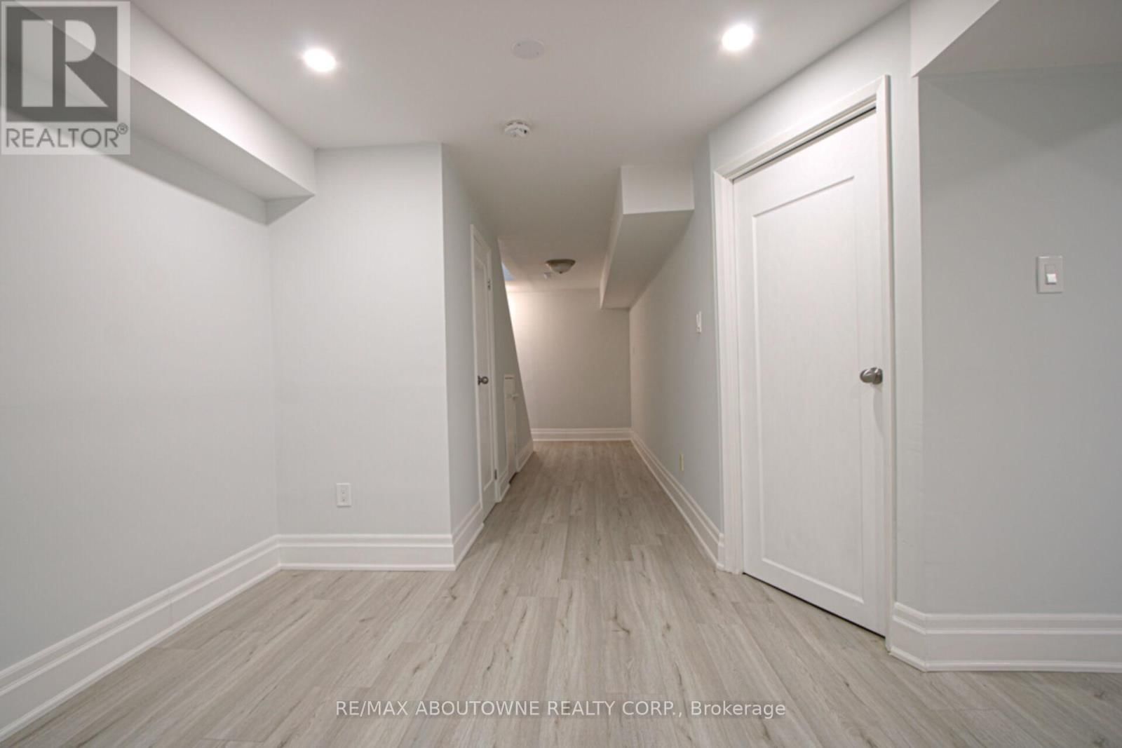 41 - 1532 LANCASTER DRIVE Image 28