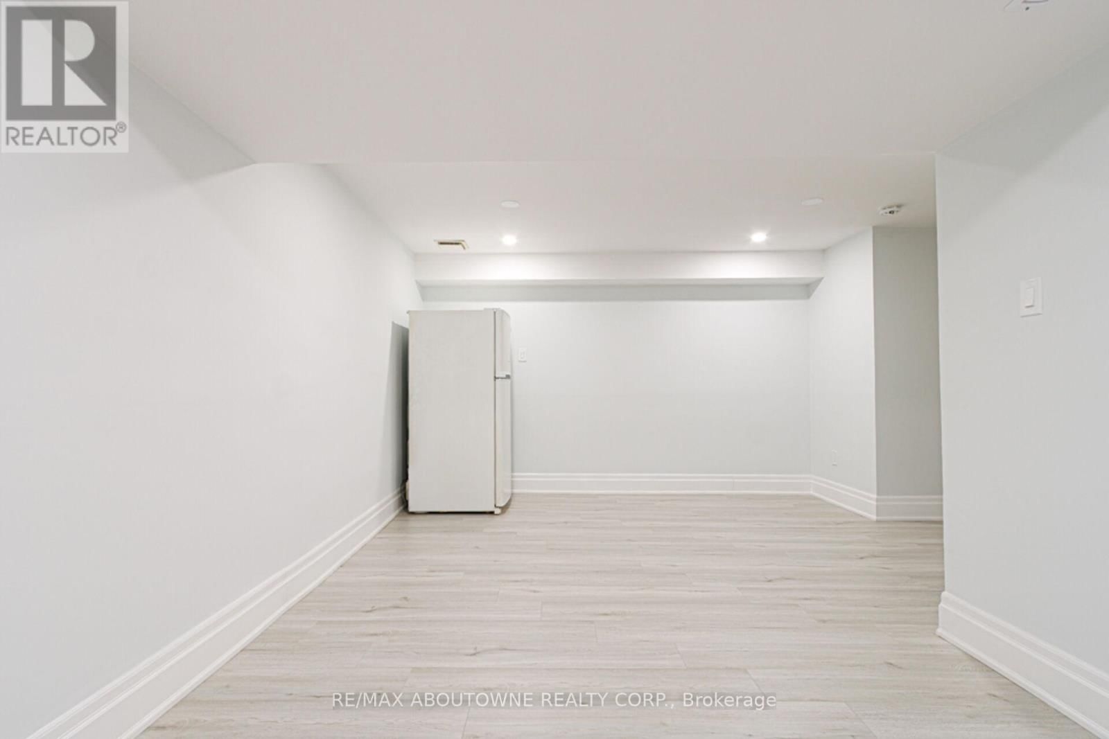 41 - 1532 LANCASTER DRIVE Image 29