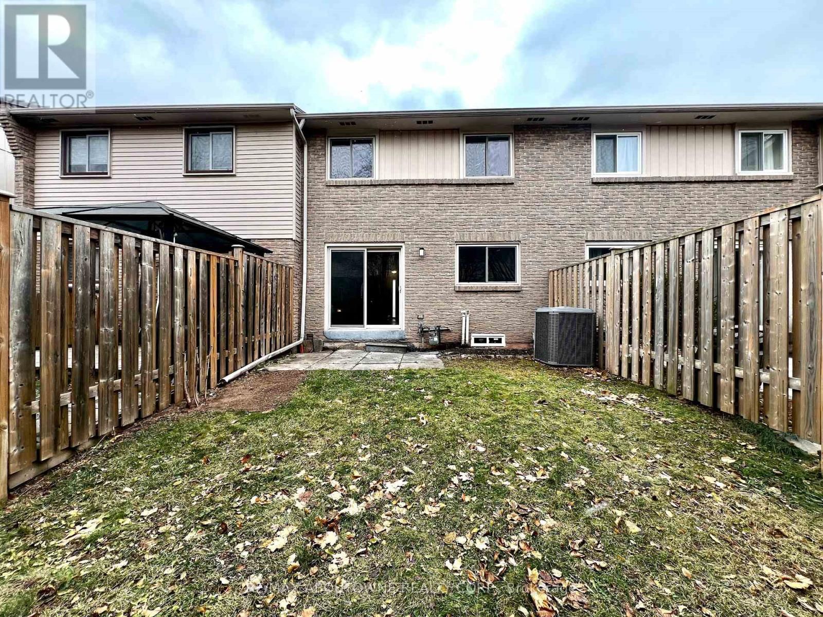 41 - 1532 LANCASTER DRIVE Image 33