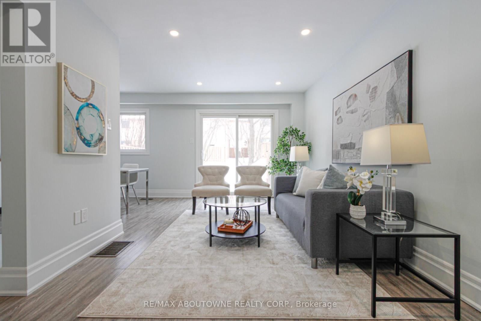 41 - 1532 LANCASTER DRIVE Image 5