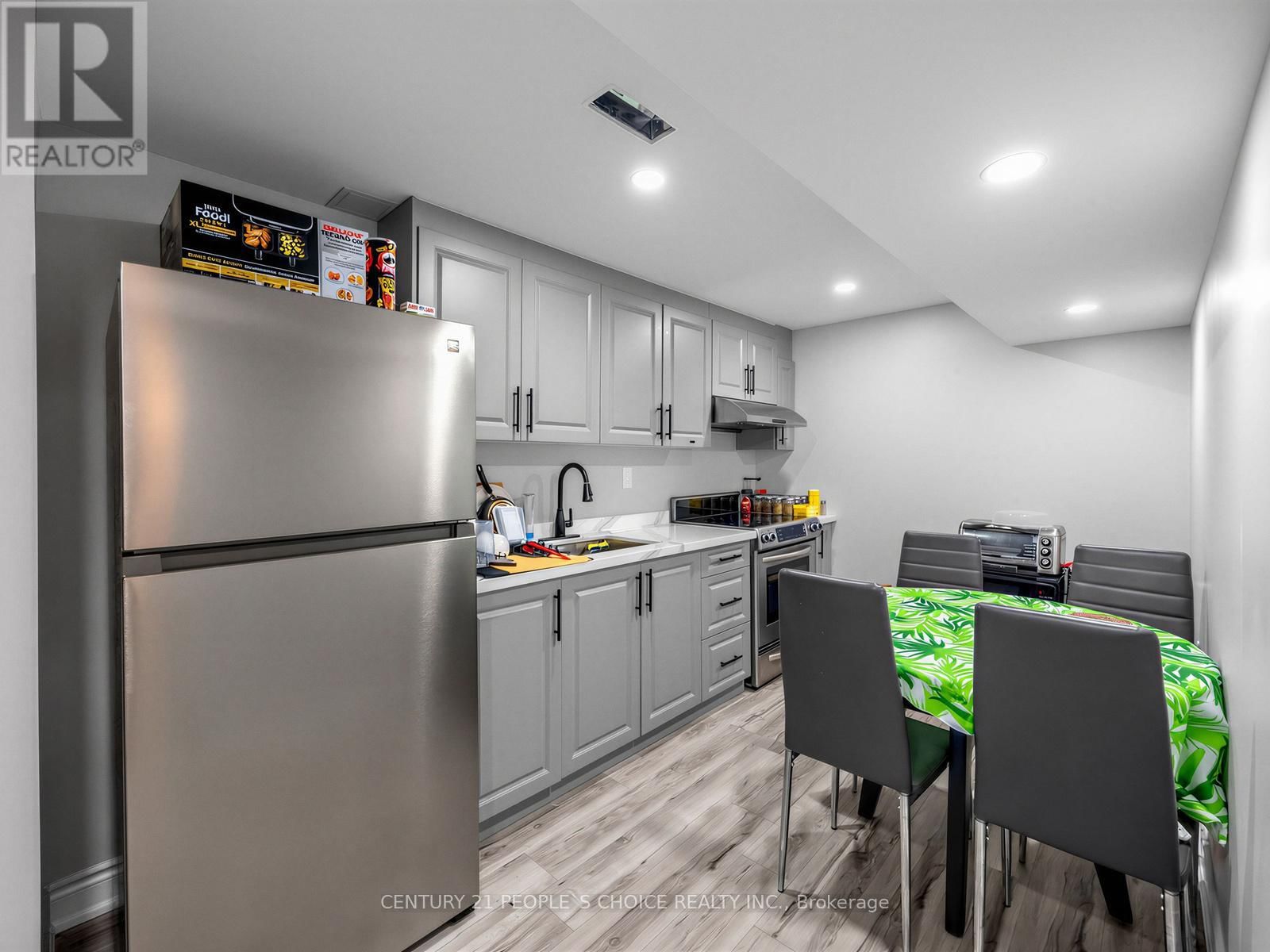 5298 ROADSIDE WAY EAST Image 19