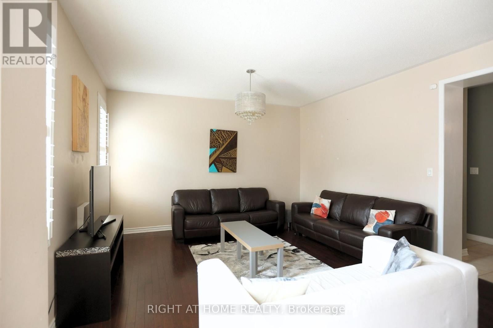 1230 BIASON CIRCLE Image 12