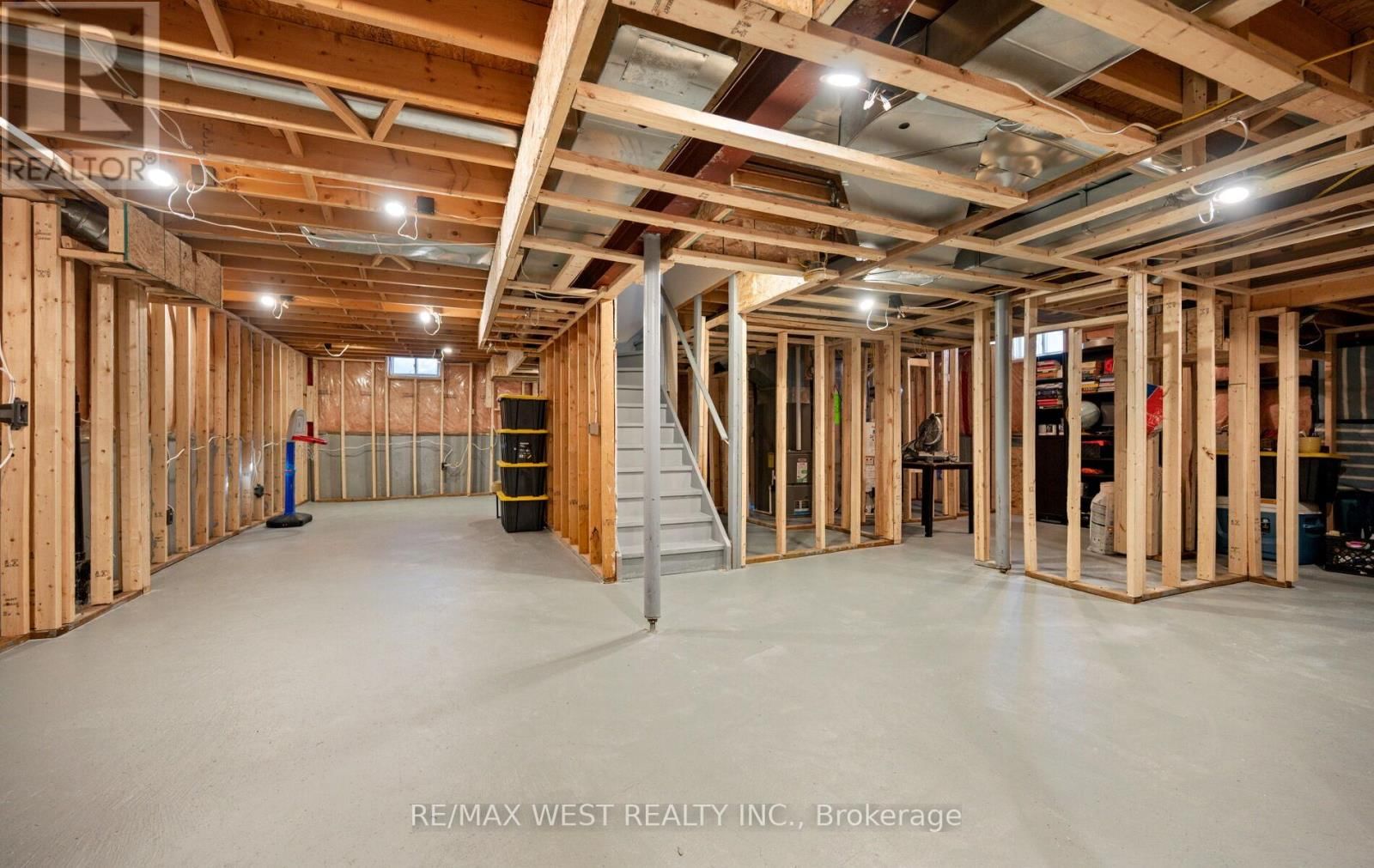 3374 ARTESIAN DRIVE Image 42