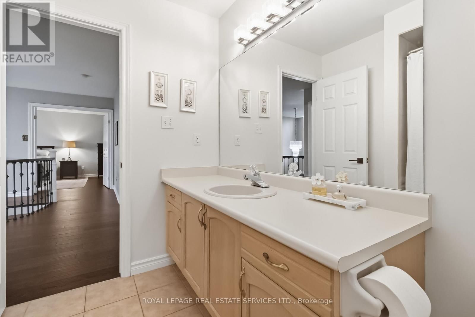 2208 BRAYS LANE Image 30