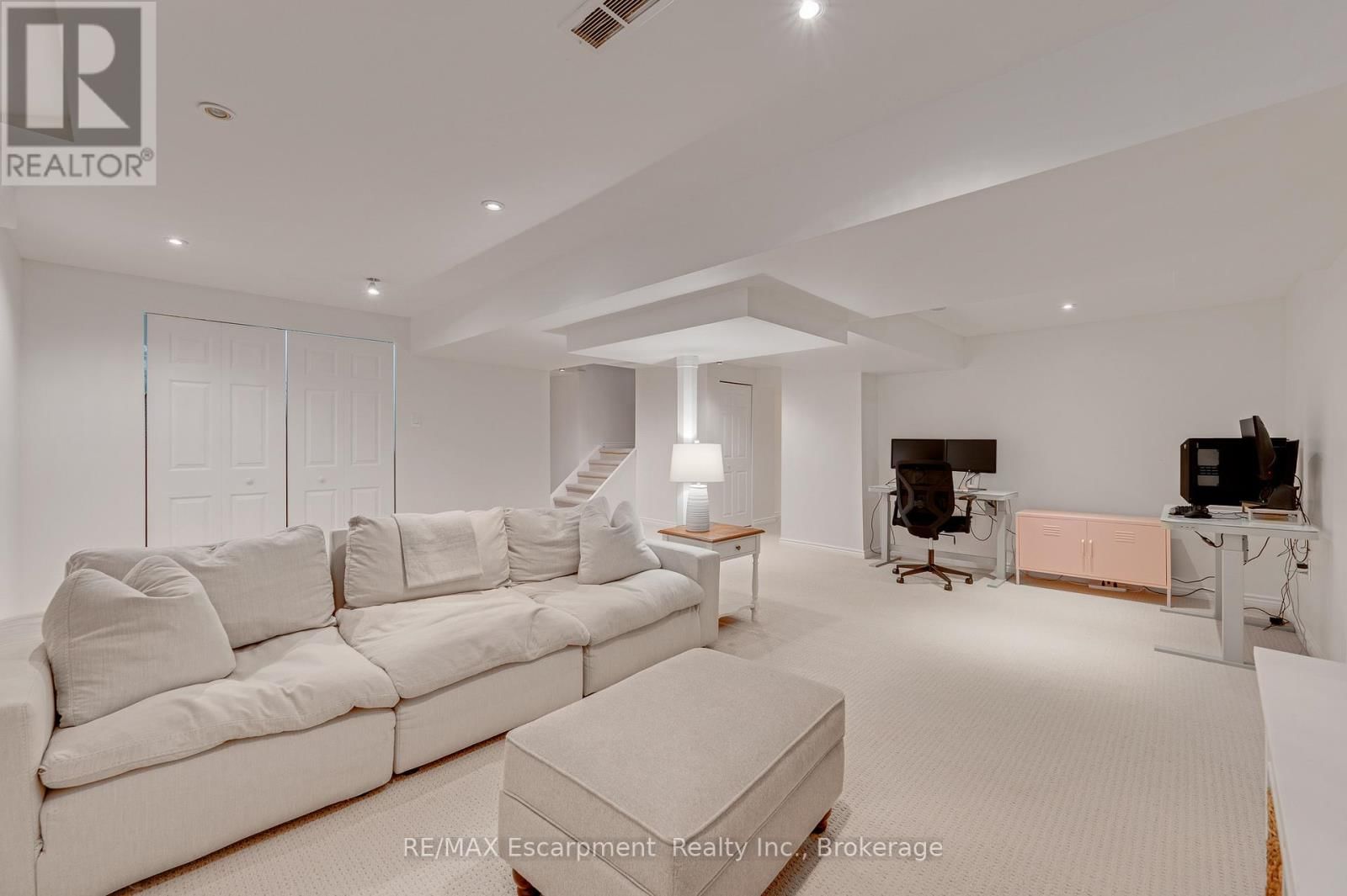 2051 DEER RUN AVENUE Image 34