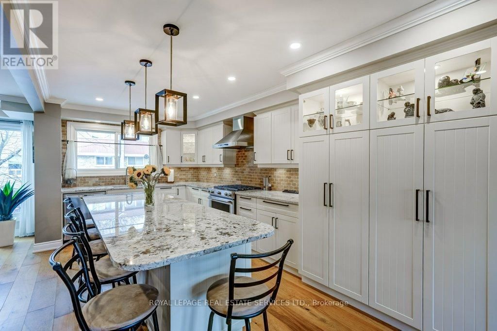 68 - 915 INVERHOUSE DRIVE Image 8