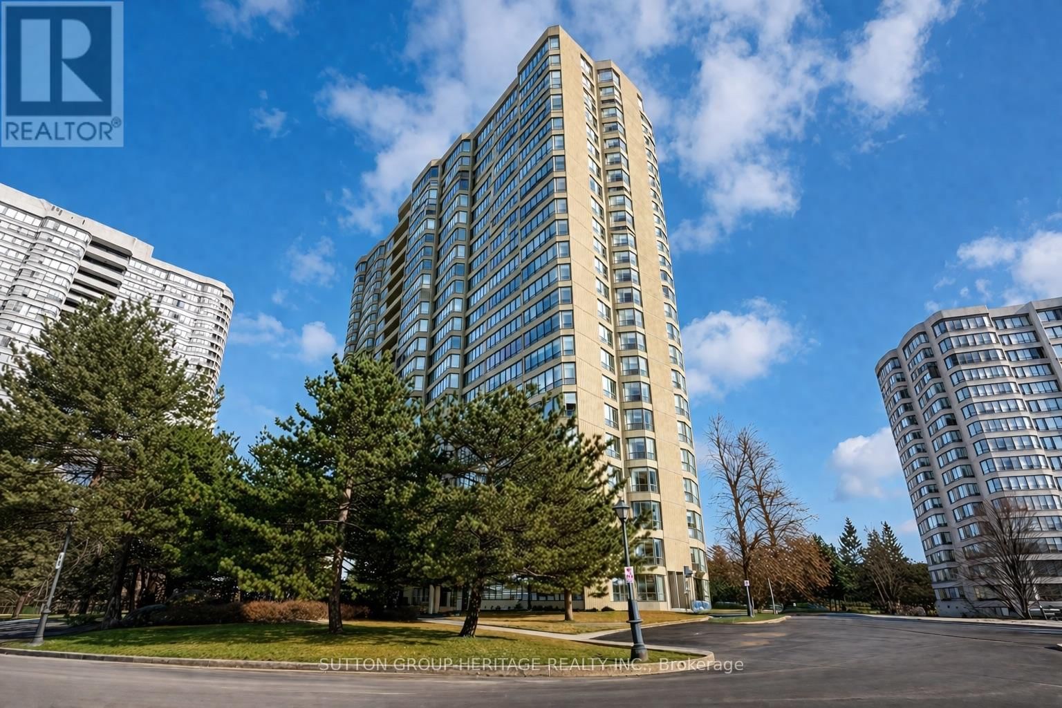 1405 - 24 HANOVER ROAD Image 1