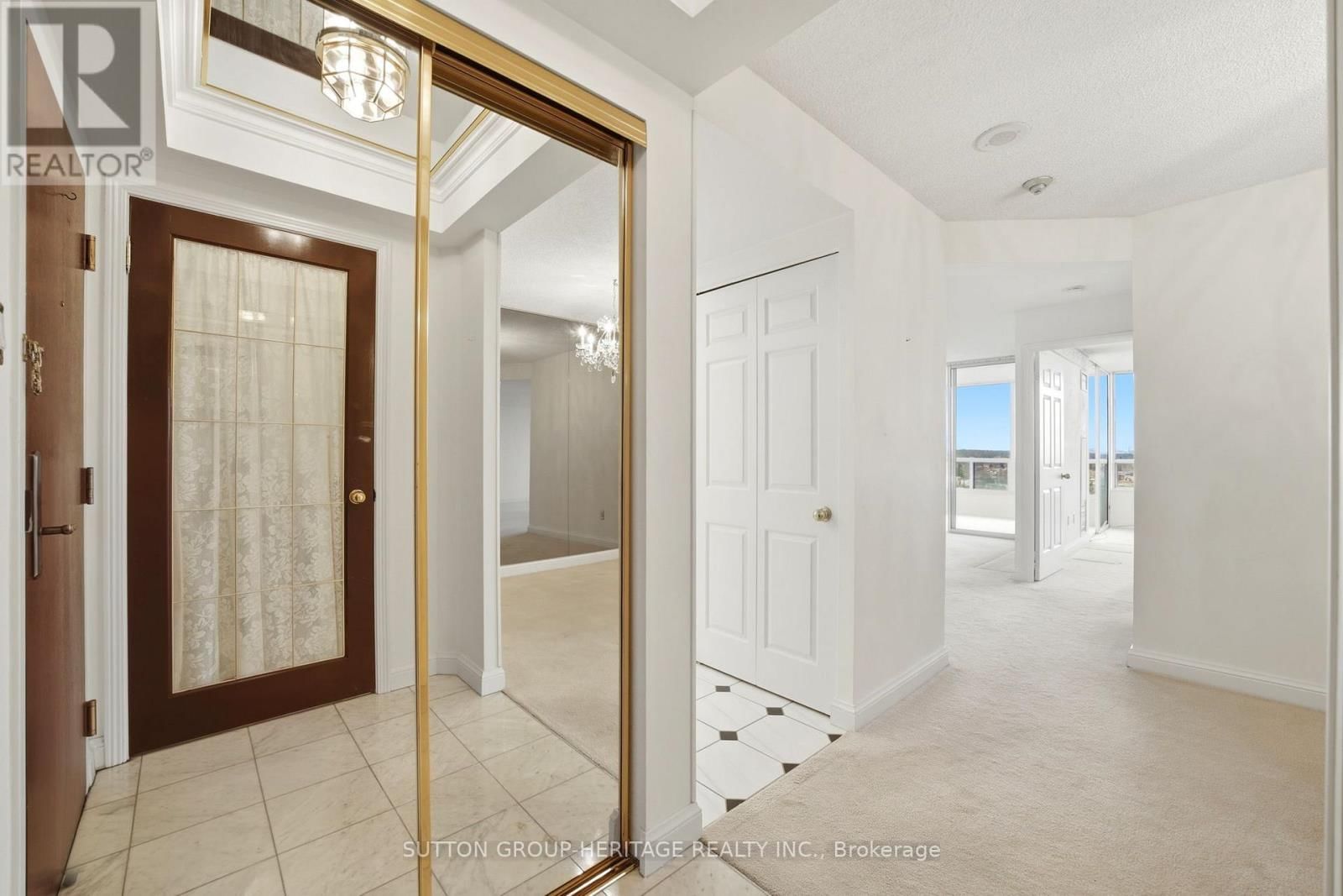 1405 - 24 HANOVER ROAD Image 2