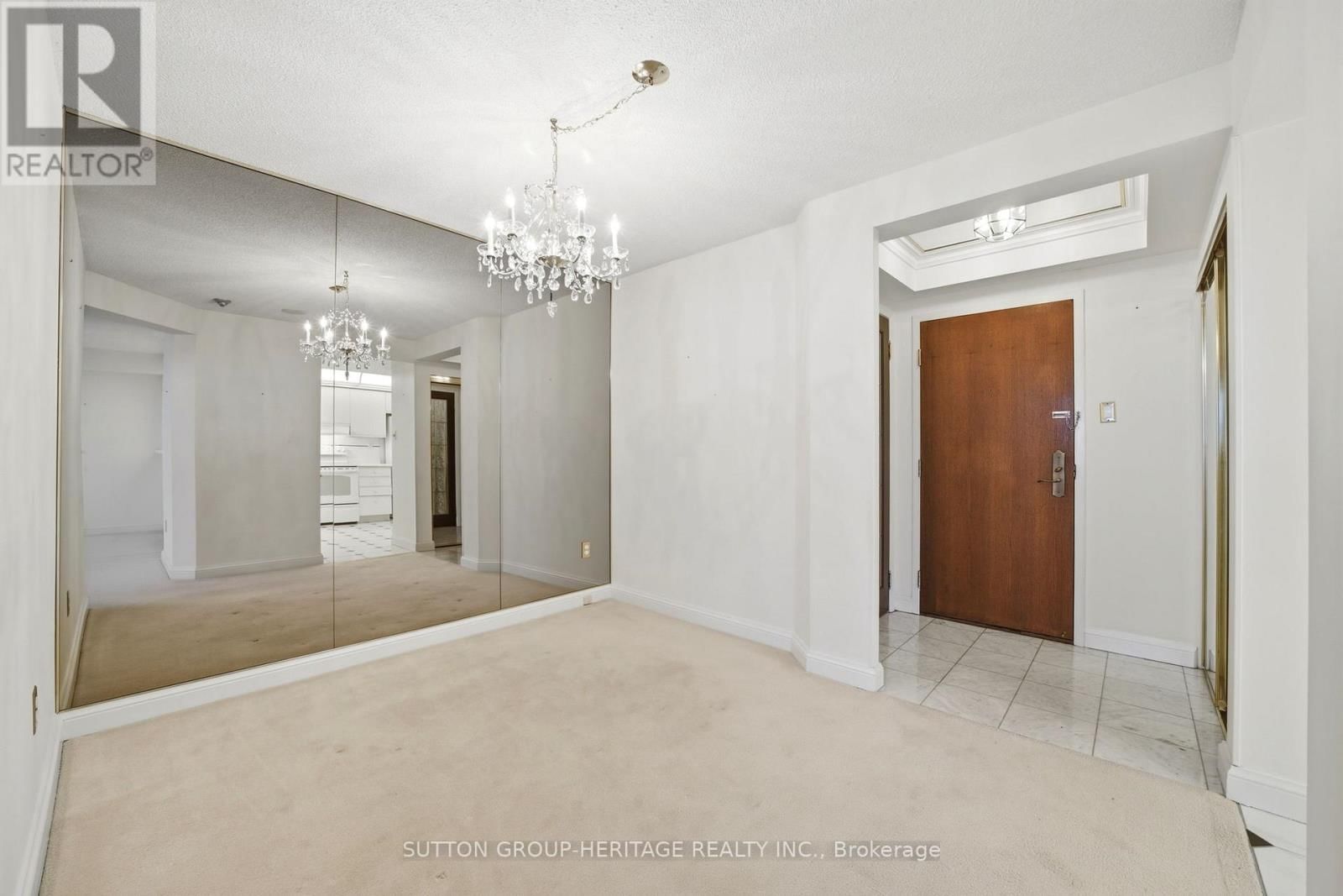 1405 - 24 HANOVER ROAD Image 4