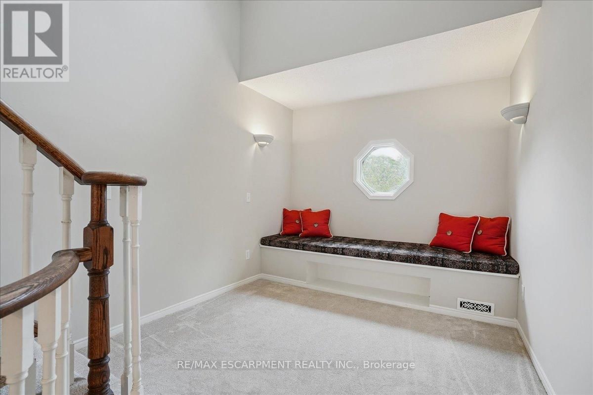 105 RIVER GLEN BOULEVARD Image 17