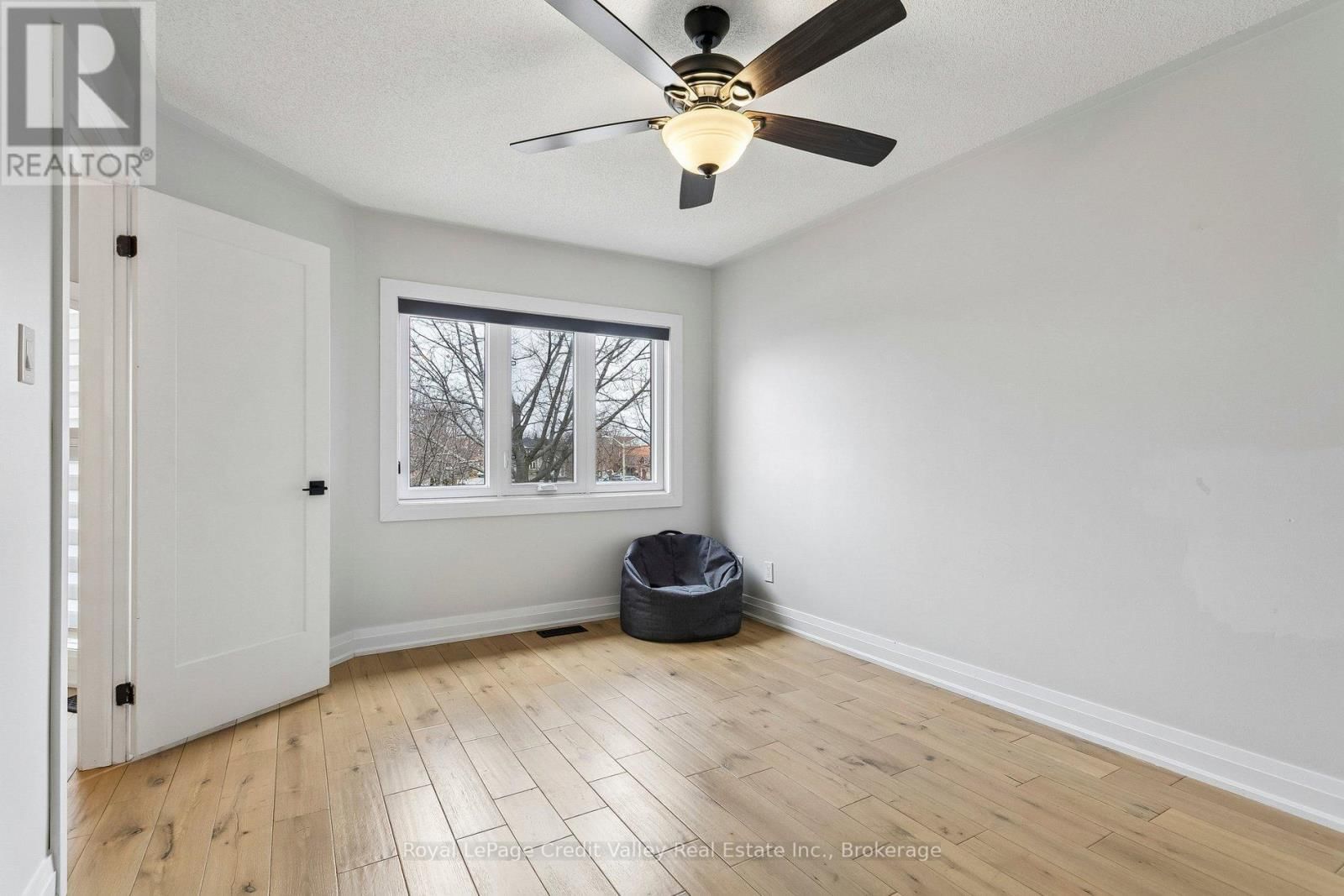 84 VALONIA DRIVE Image 26