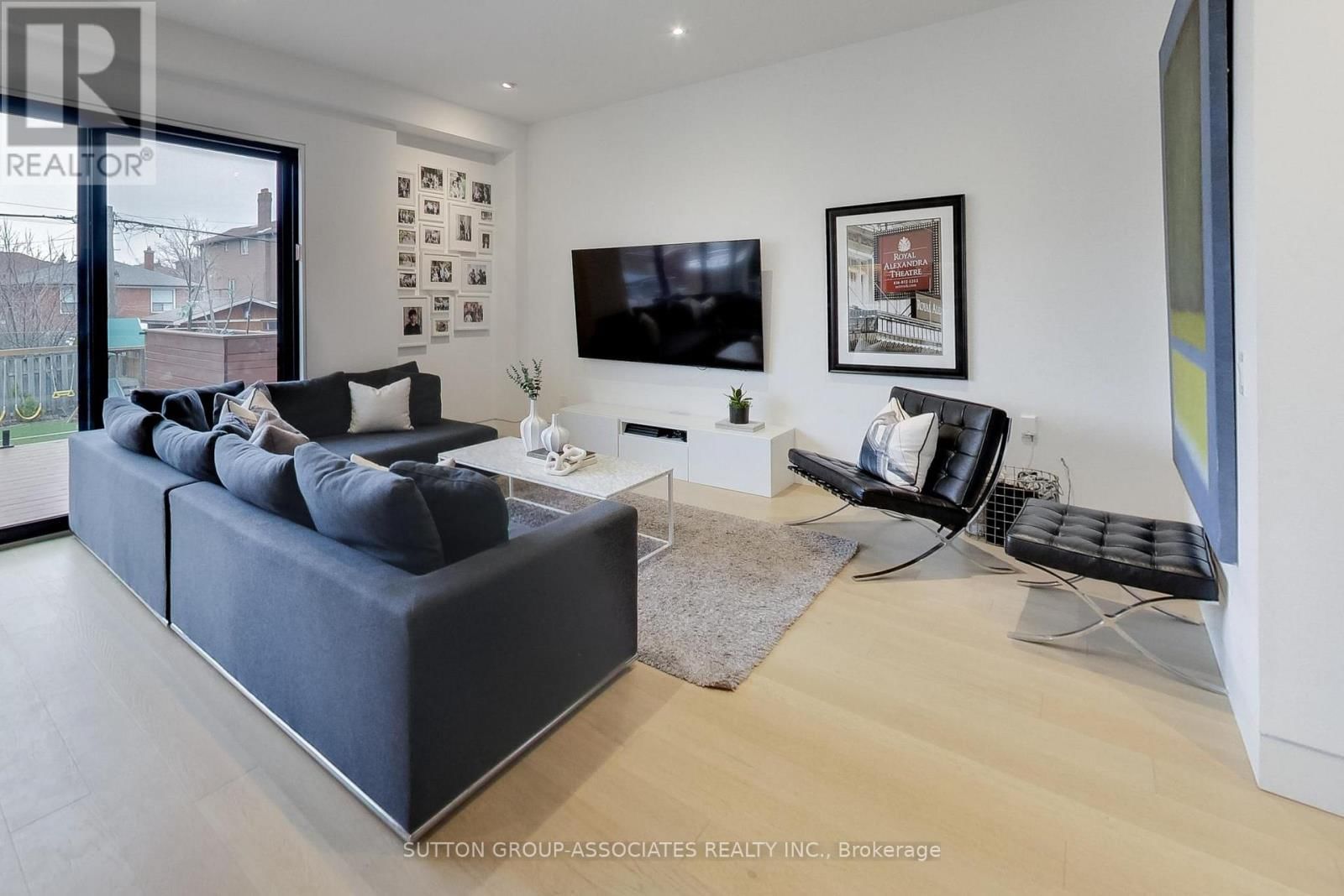 976 GLENCAIRN AVENUE Image 17